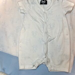 D&G White and Light Blue Kids Bodysuit with Blue Soft Baby Blanket